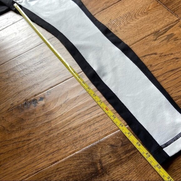 Lululemon Wunder Under Pant *Colour Blocked white and black size 8 - Picture 4 of 5